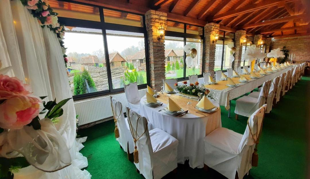 Etno Selo Eden Hotel Zeravacki Potok Luaran gambar