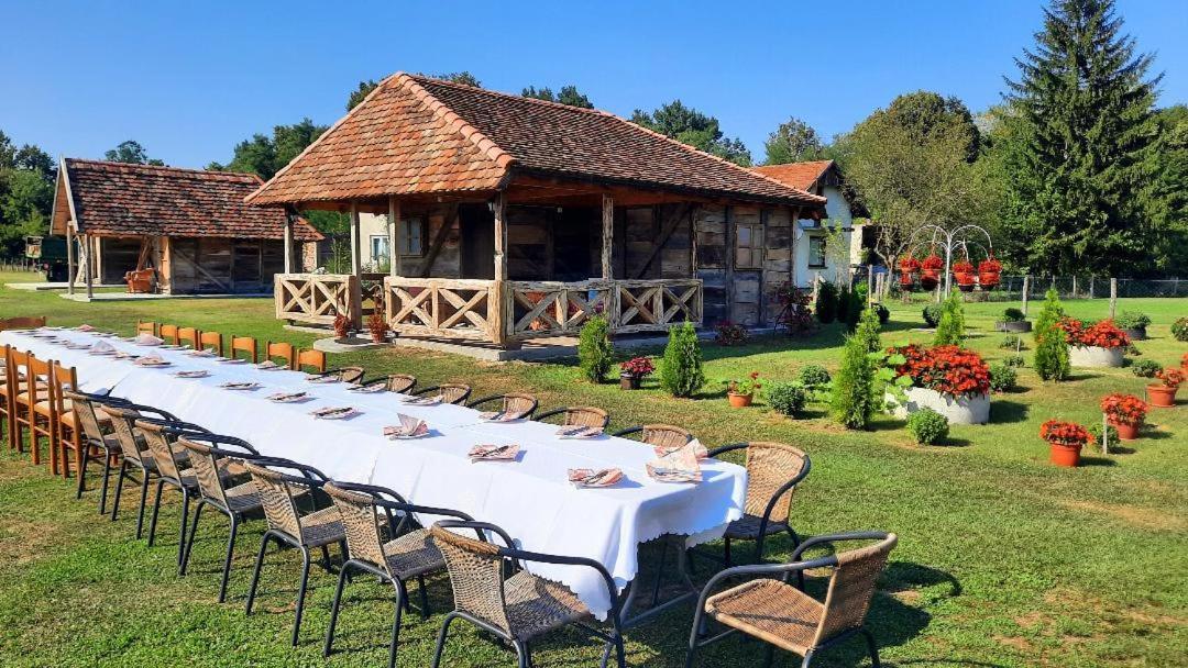 Etno Selo Eden Hotel Zeravacki Potok Luaran gambar