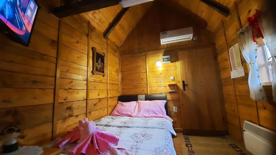 Etno Selo Eden Hotel Zeravacki Potok Luaran gambar