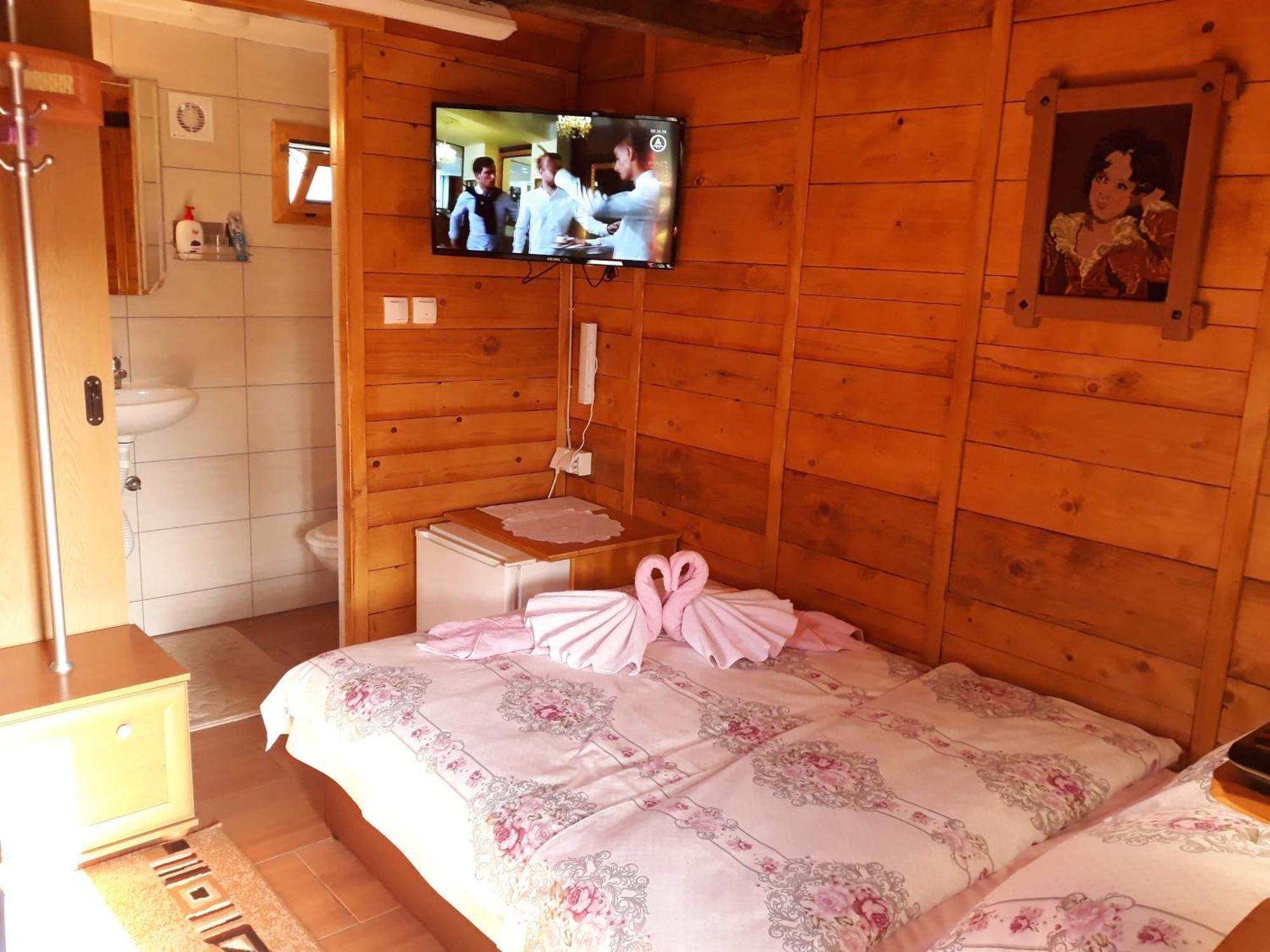 Etno Selo Eden Hotel Zeravacki Potok Bilik gambar