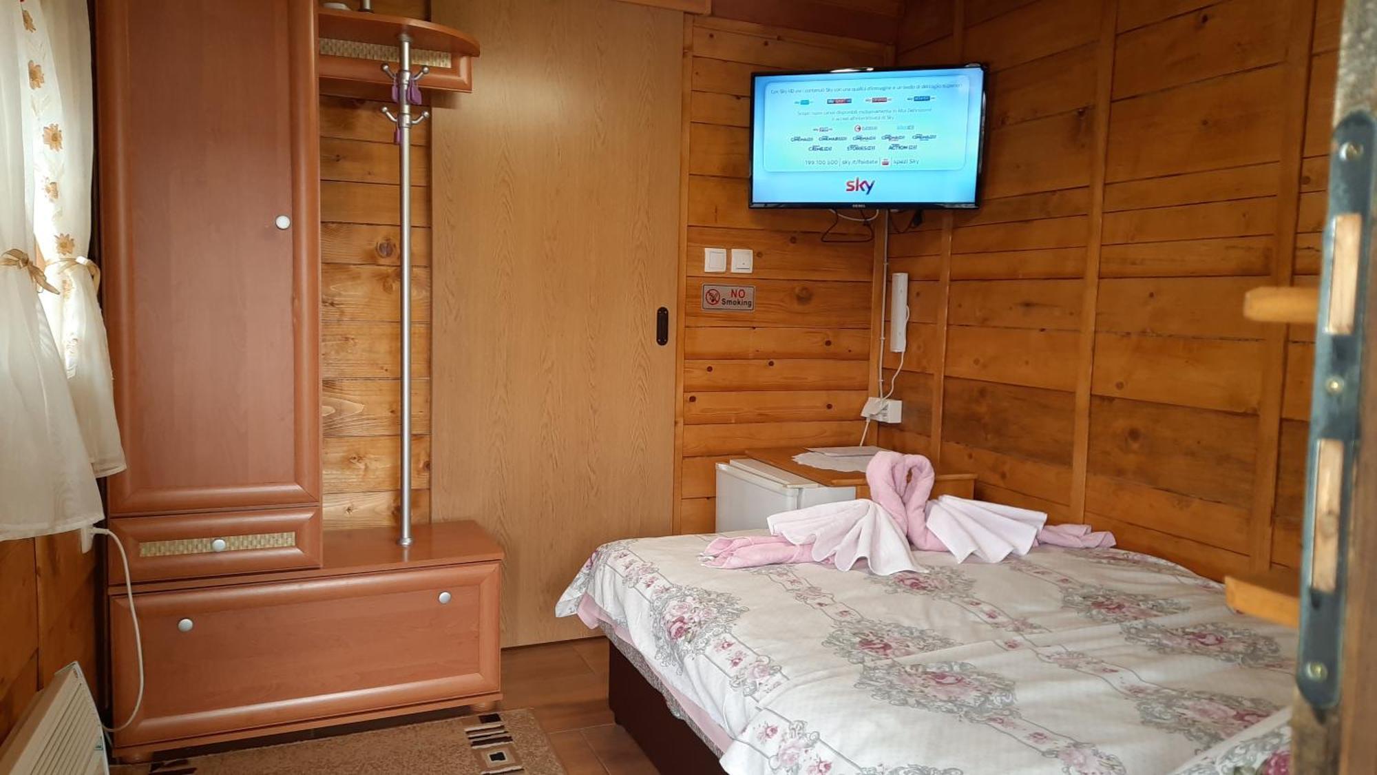 Etno Selo Eden Hotel Zeravacki Potok Bilik gambar