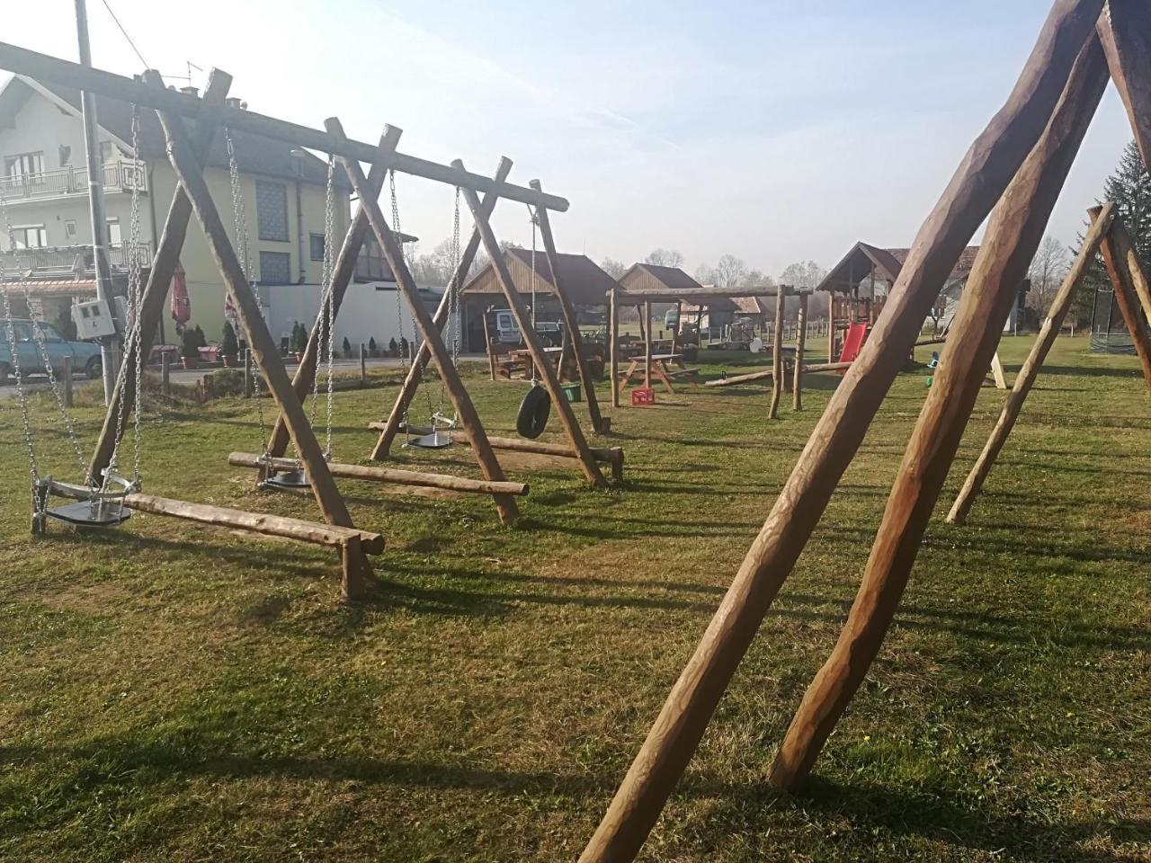 Etno Selo Eden Hotel Zeravacki Potok Luaran gambar