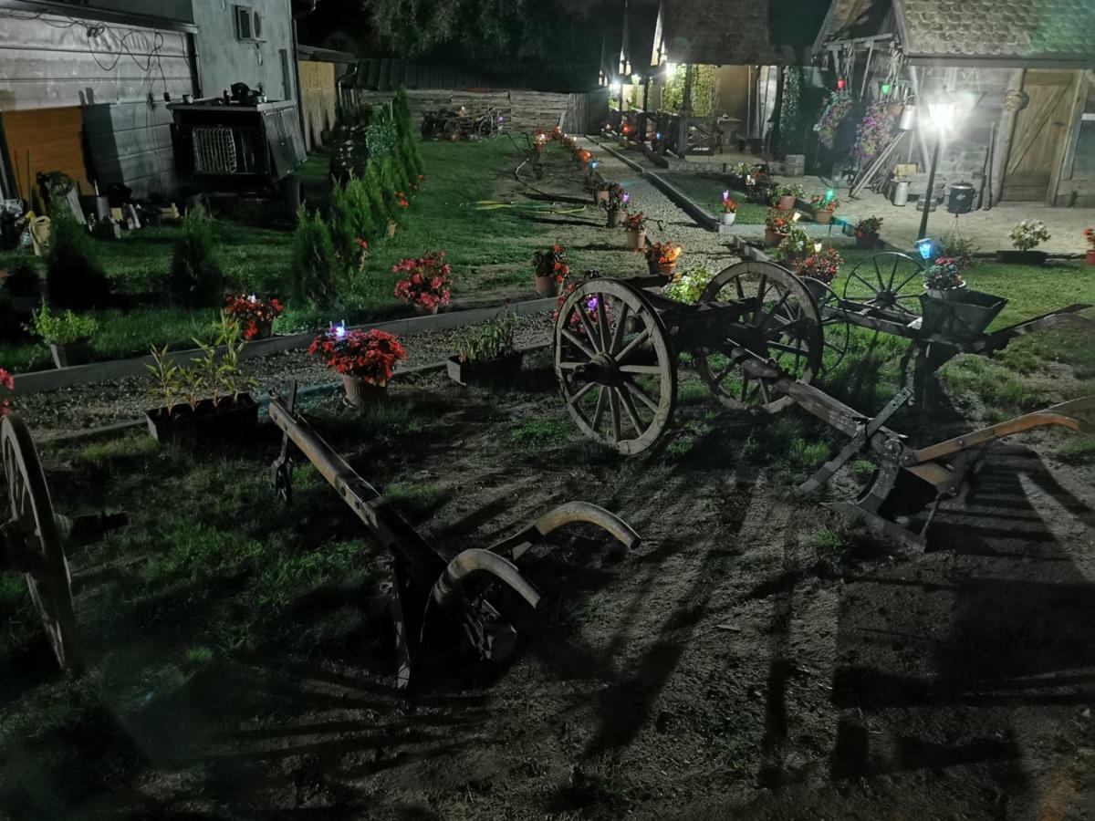Etno Selo Eden Hotel Zeravacki Potok Luaran gambar