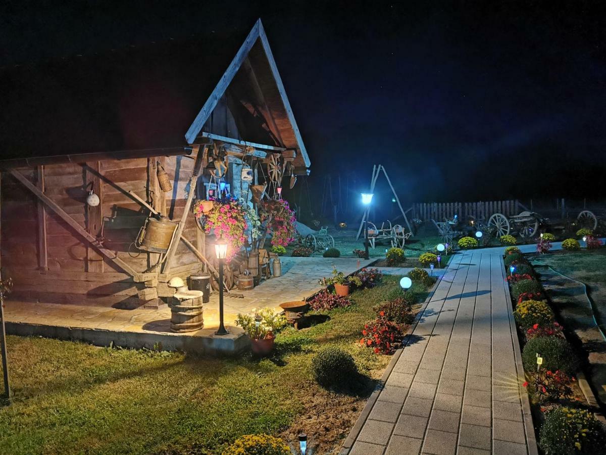 Etno Selo Eden Hotel Zeravacki Potok Luaran gambar