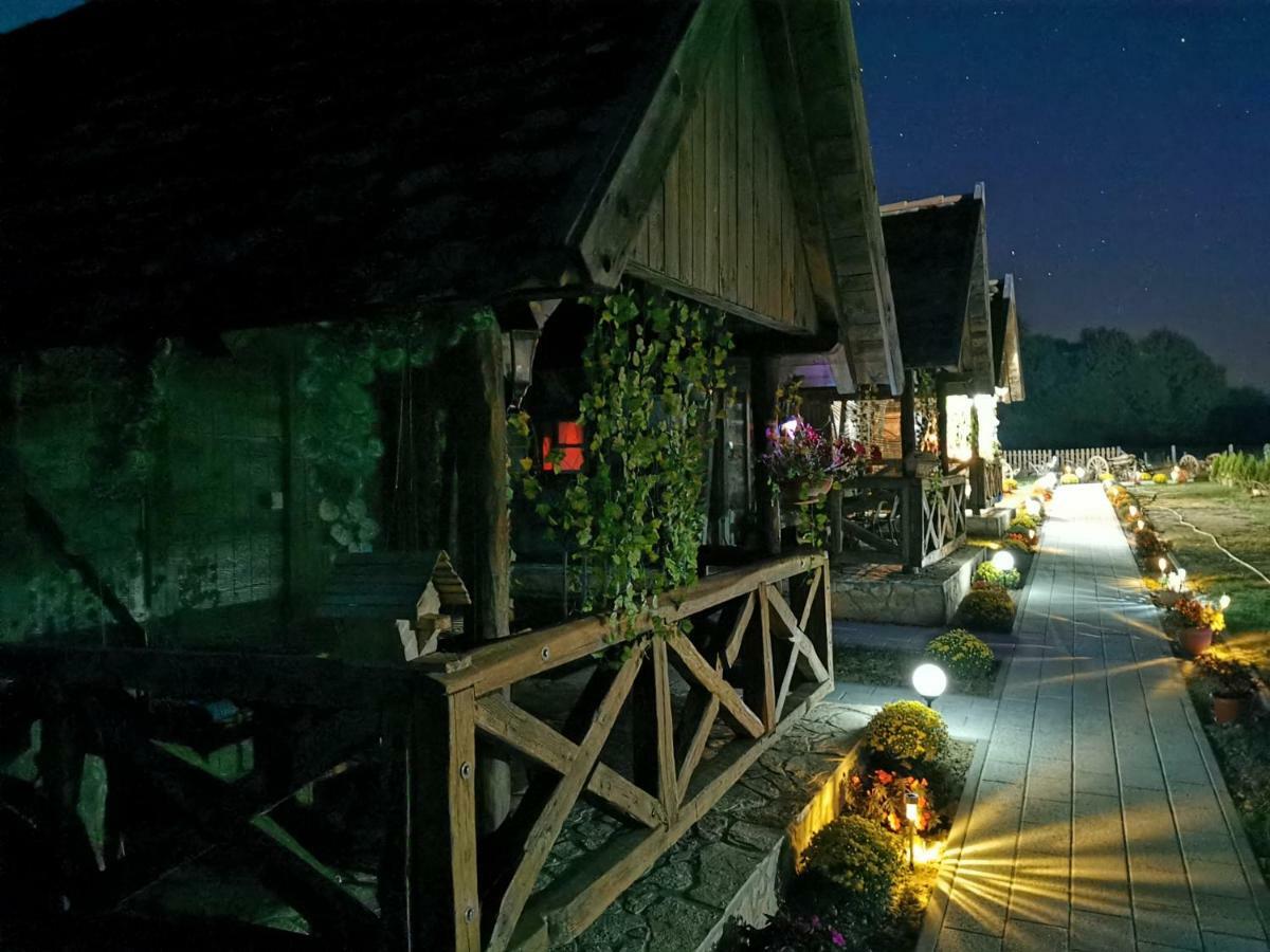 Etno Selo Eden Hotel Zeravacki Potok Luaran gambar