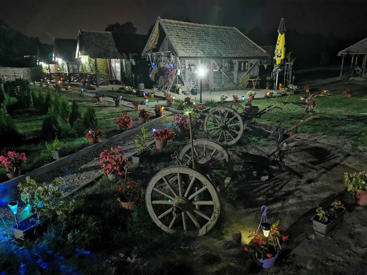 Etno Selo Eden Hotel Zeravacki Potok Luaran gambar